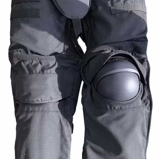 Vollständiger taktischer Polizeikörper-Schutzanzug gegen Aufruhr (verschiedene Modelle zur Auswahl)